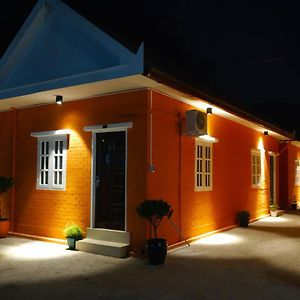 Sunrise Square Motel